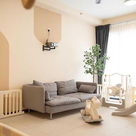 Fantasy Funland Retreat By The Only Bnb Tanjung Tokong Екстериор снимка